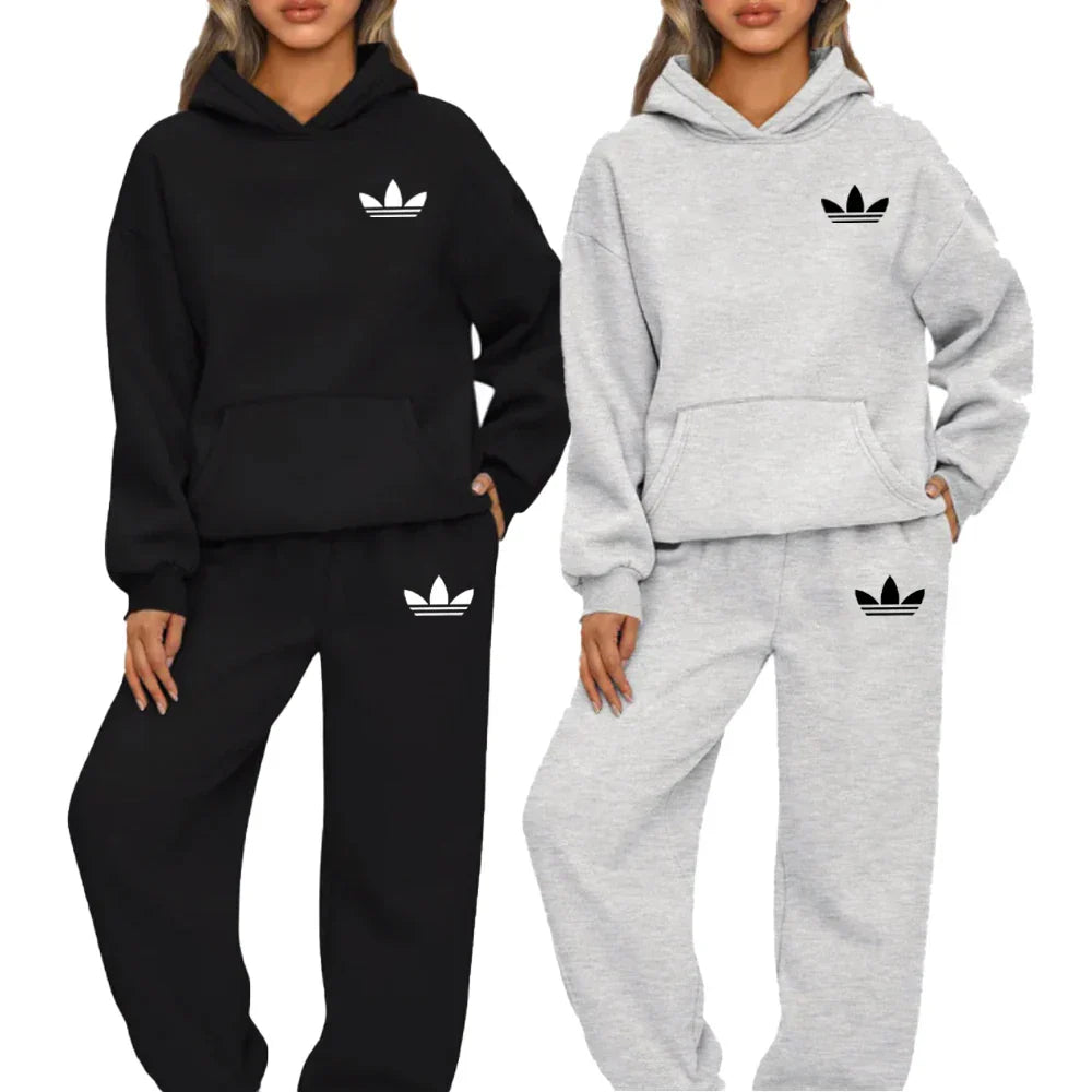 women's 2-piece print sports suit with hoodie and sweatpants in black and gray